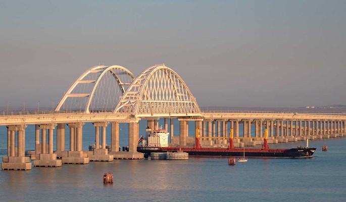 Напавшим на Крымский мост украинцам дали отпор