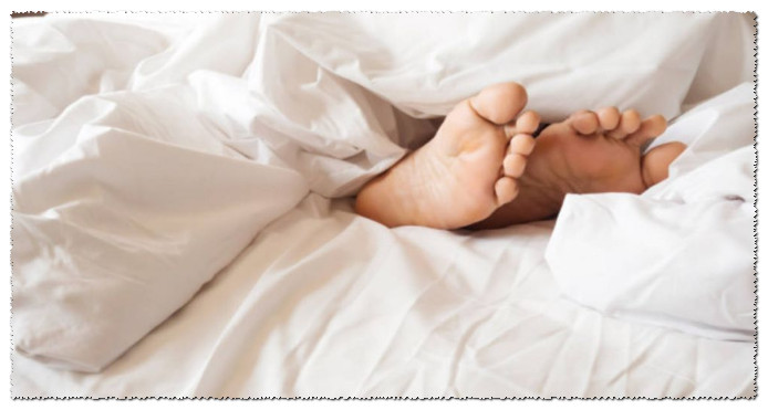 Почему спать под одеялом - жарко, без одеяла - холодно, а если высунуть ногу, то - в самый раз?