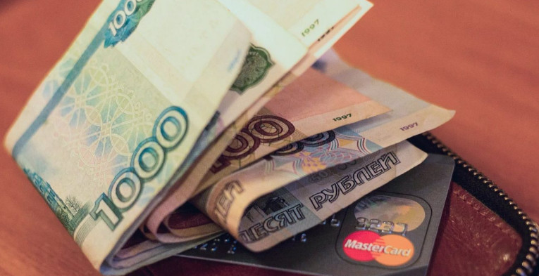 МРОТ повысят на 850 рублей после Нового года