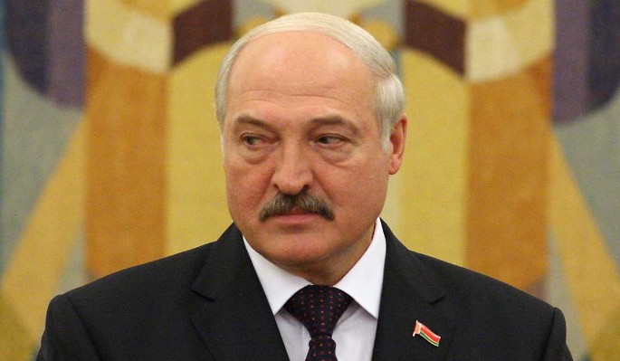 Старый друг вонзил нож в спину Лукашенко